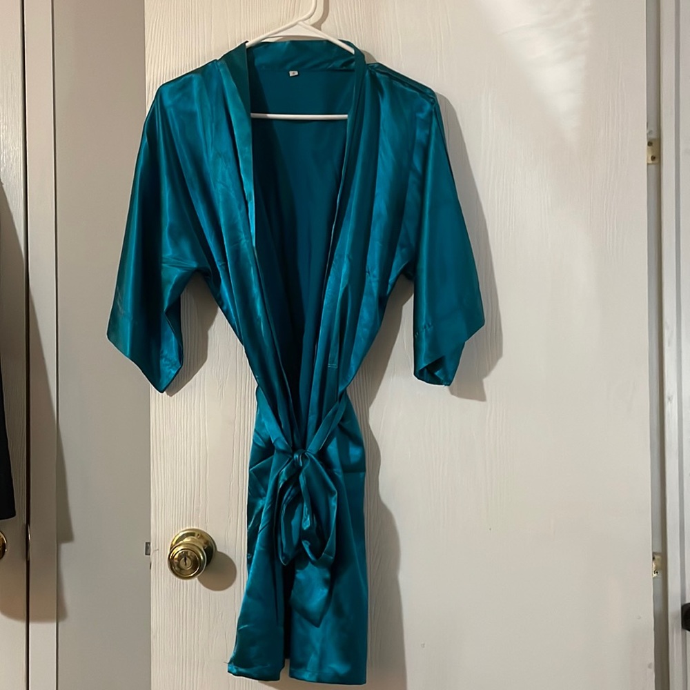 Woman’s S Silk robe
